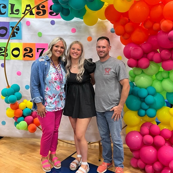 Meet your Posher, Vicki - Picture 3 of 6